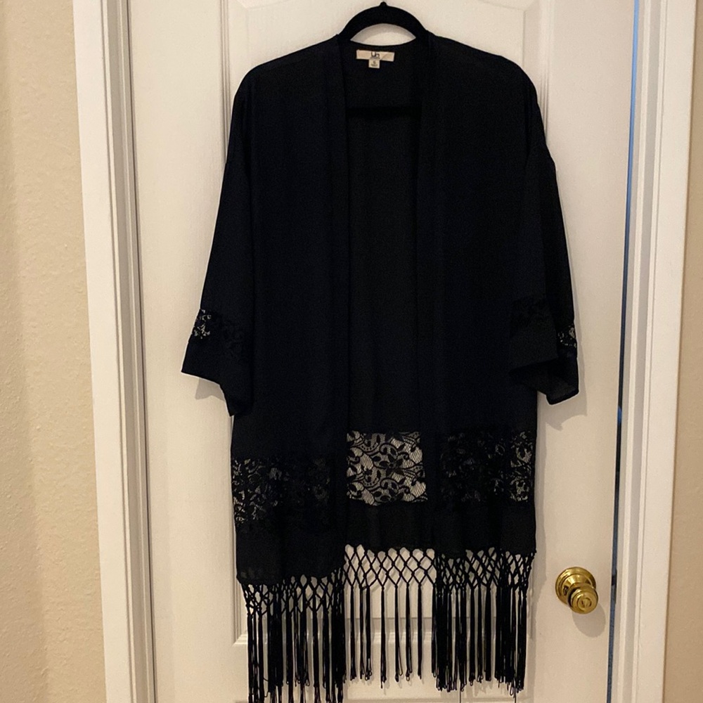 Black Kimono Size Small Lace & Tassle Detail